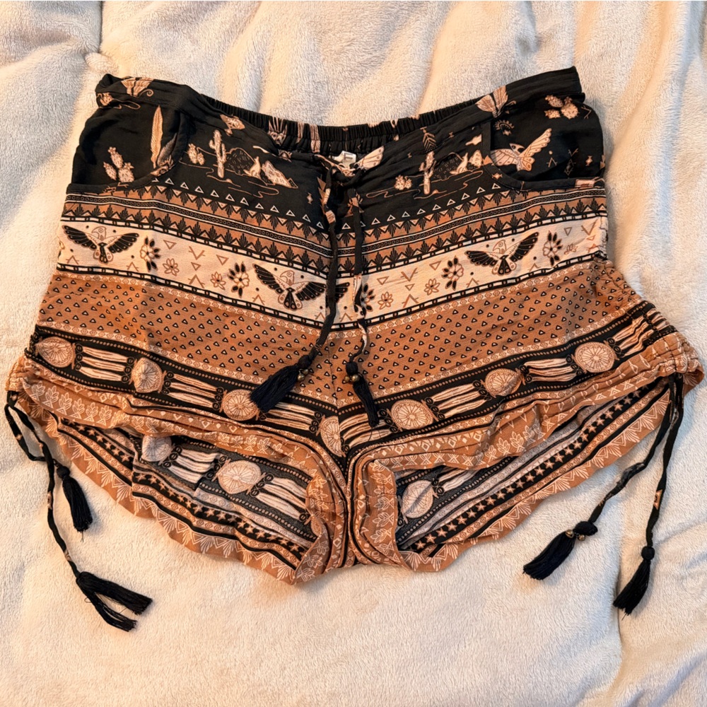 SPELL Phoenix Shorts Large - Picture 2 of 8
